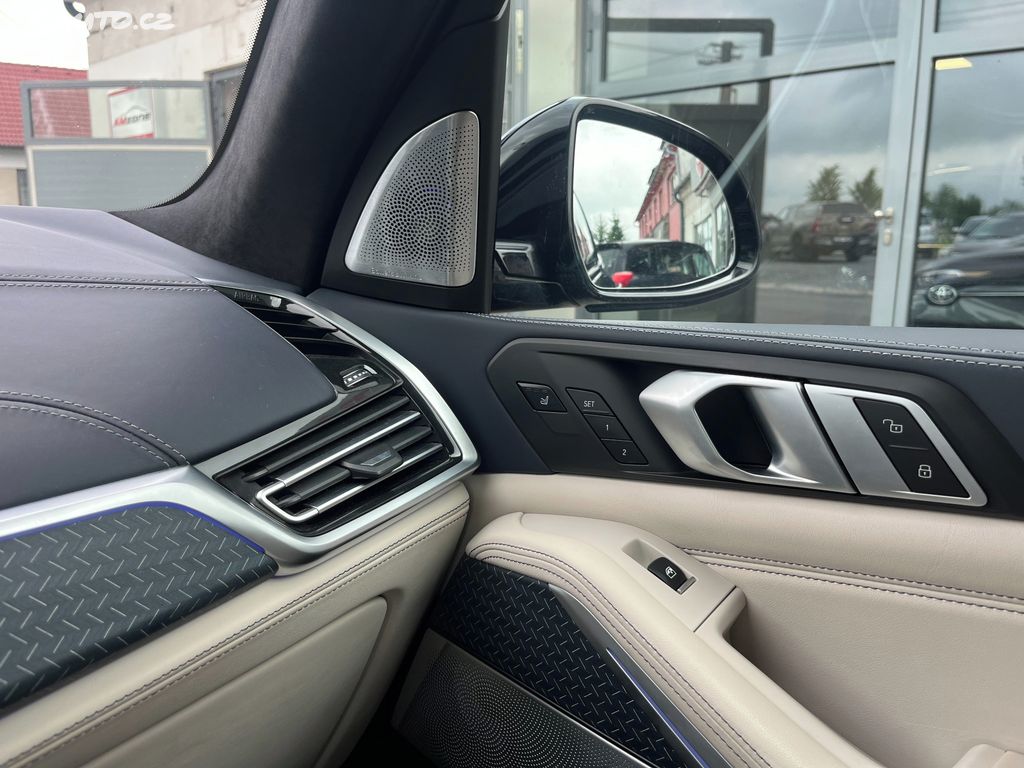 BMW X5, fotka 24