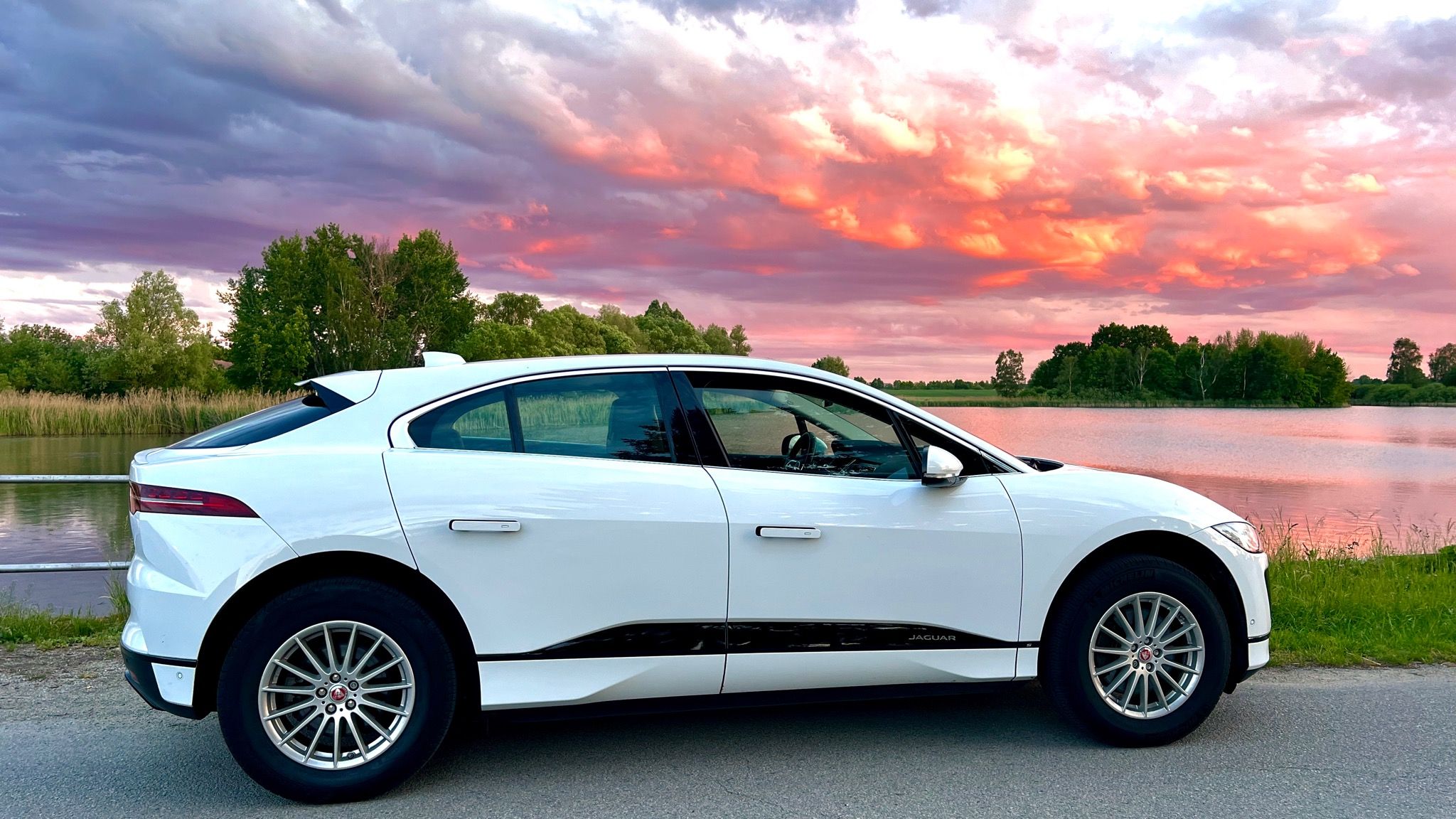 Jaguar I-Pace, Iv400 Kuze 400ps/694Nm 470km - fotka 3