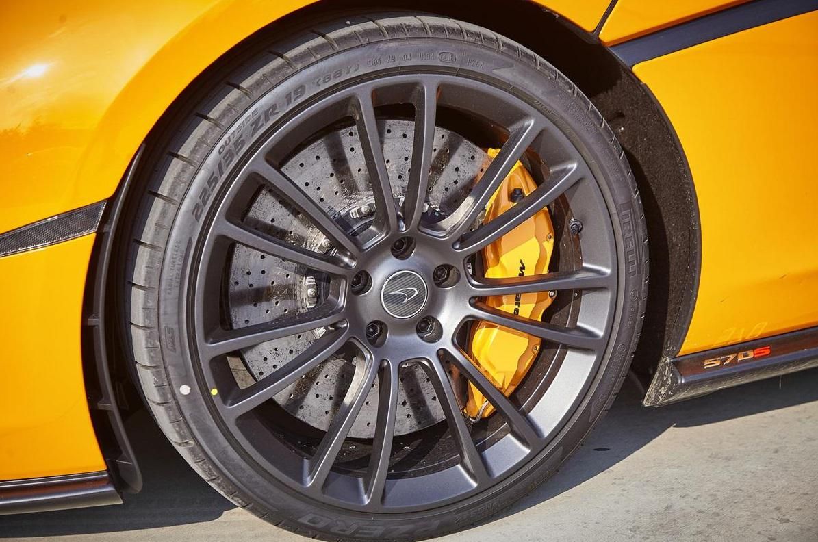 McLaren 570, coupé - fotka 4