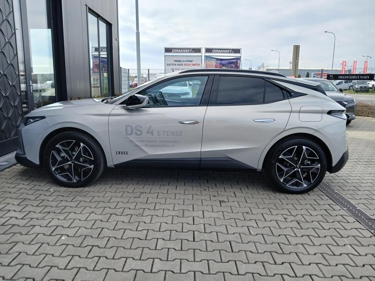 DS 4, CROSS RIVOLI E-TENSE 225 - fotka 4