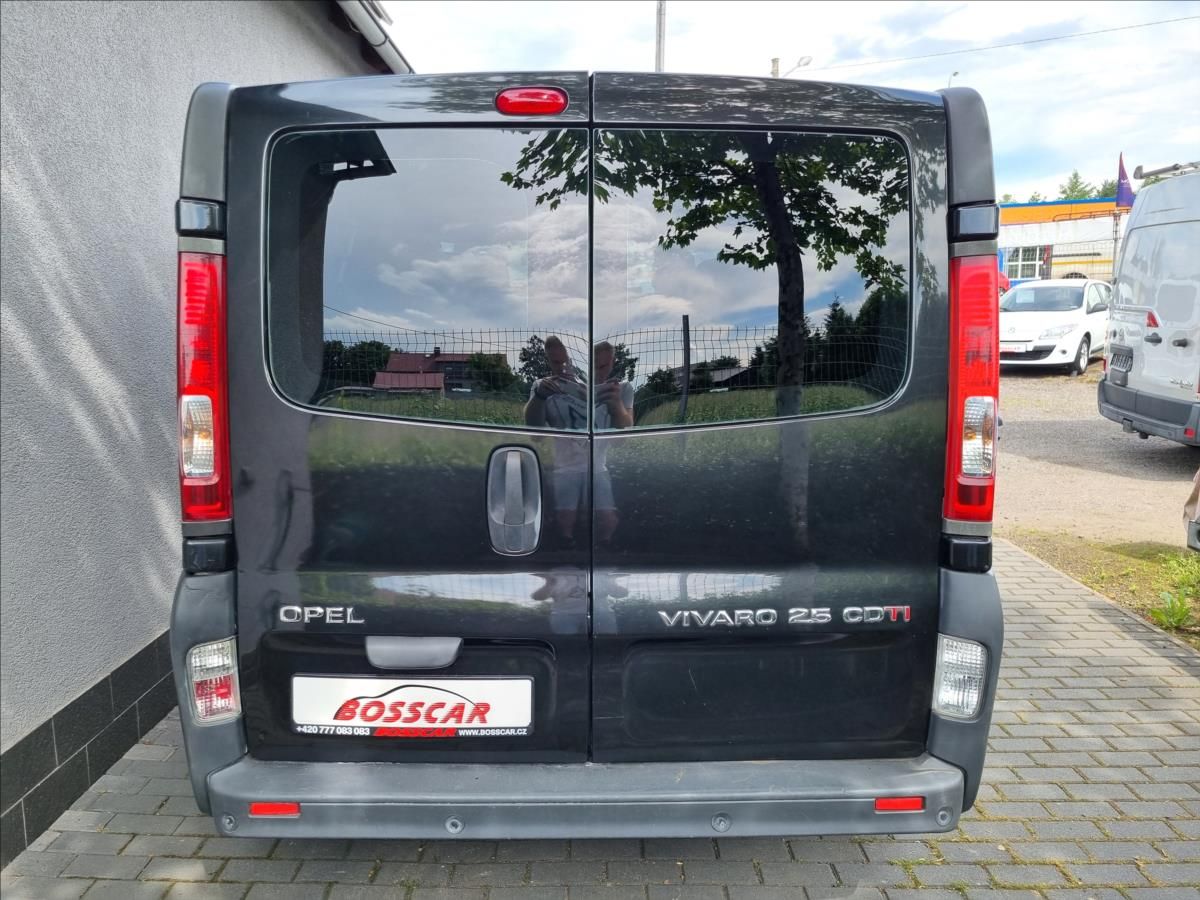 Opel Vivaro, 2,5 DCi 8 Míst Webasto 2xKlima - fotka 5