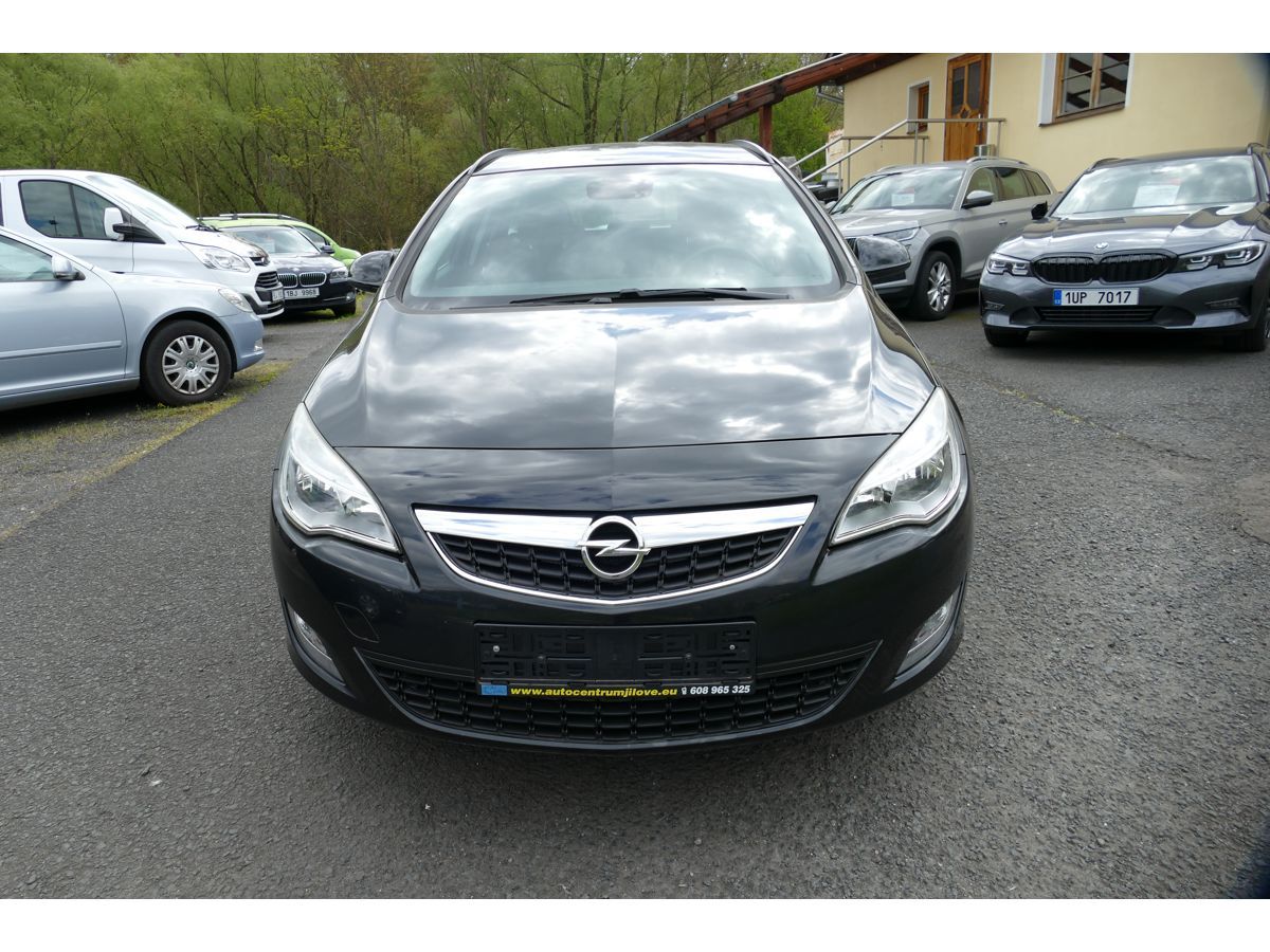Opel Astra, 1,4T 88KW KLIMA - fotka 2