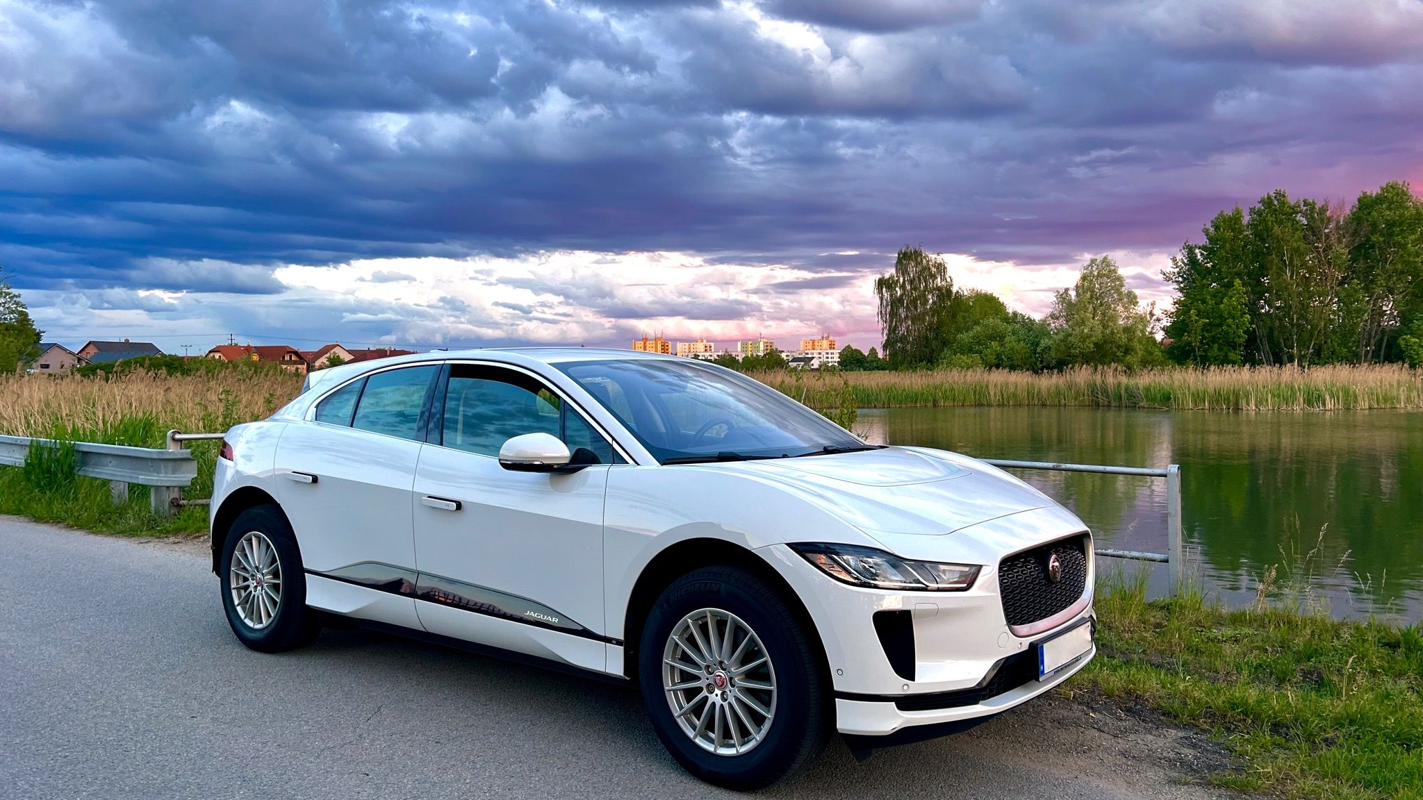 Jaguar I-Pace, Iv400 Kuze 400ps/694Nm 470km - fotka 4