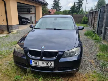 BMW Řada 3, BMW 320i