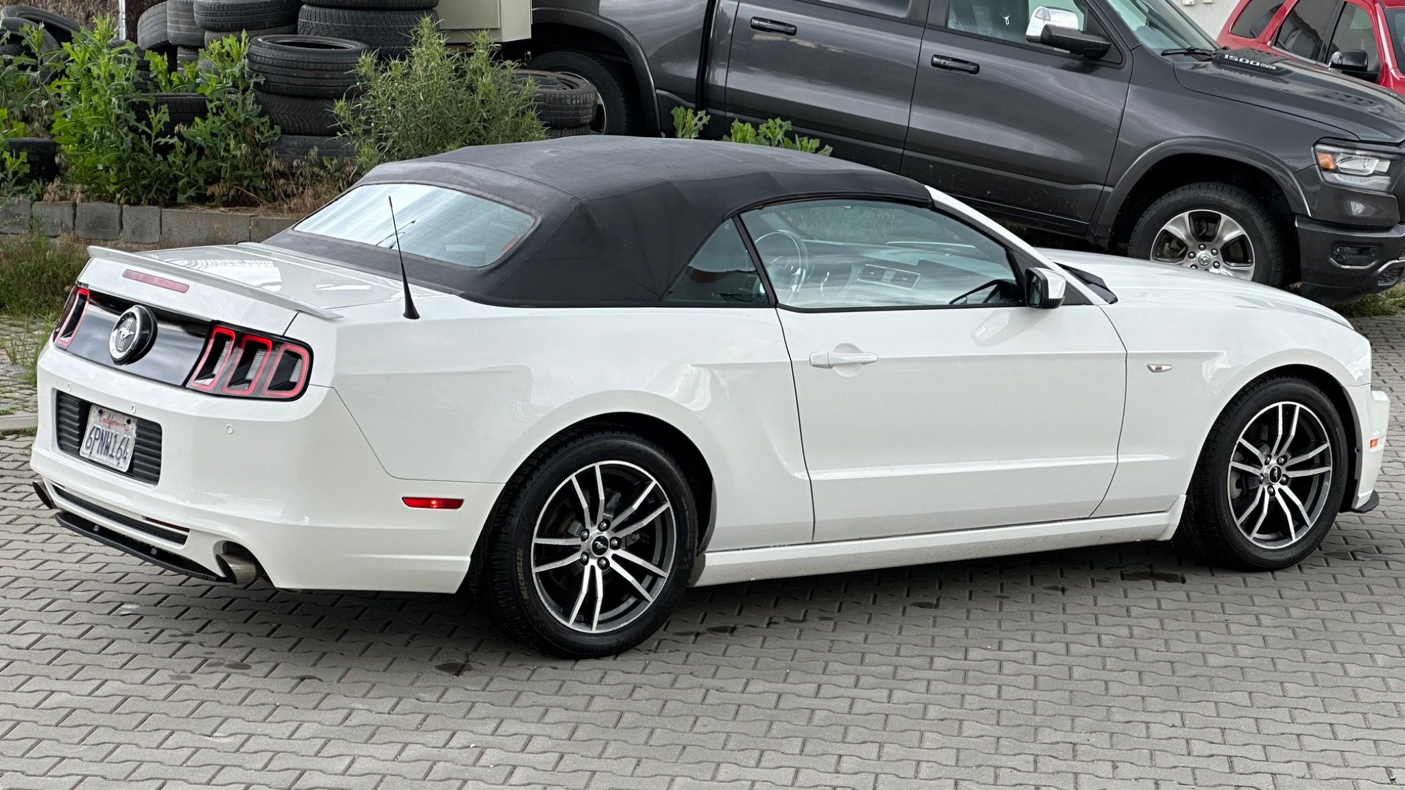 Ford Mustang, 3.7L Convertible Nebourany - fotka 6