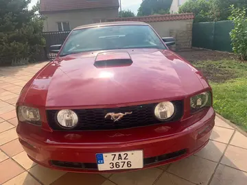 Ford Mustang, 4,6 GT, servisováno