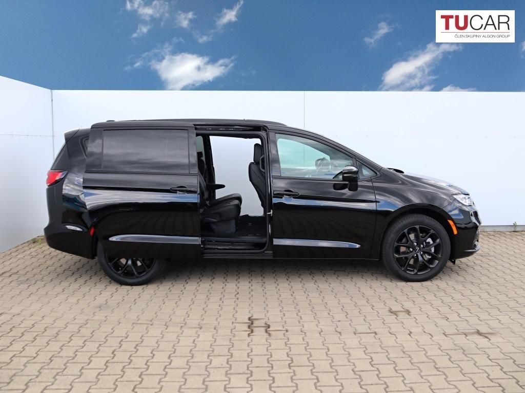 Chrysler Pacifica, Touring L AWD S paket - fotka 4