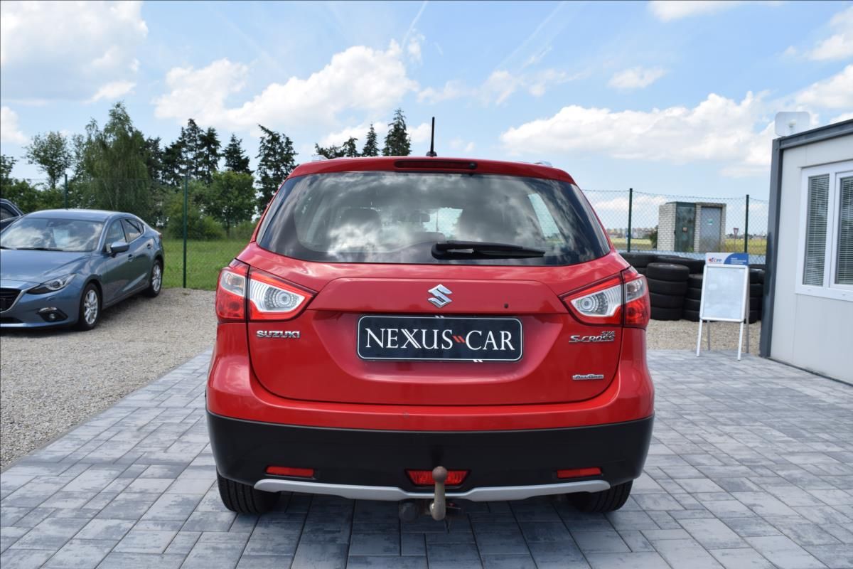 Suzuki SX4 S-Cross, 1,6 DDiS 88KW 4X4 TAŽNÉ - fotka 6