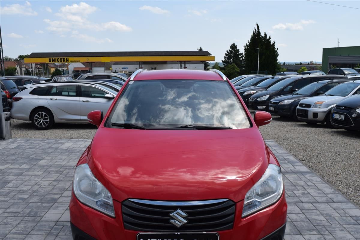 Suzuki SX4 S-Cross, 1,6 DDiS 88KW 4X4 TAŽNÉ - fotka 3