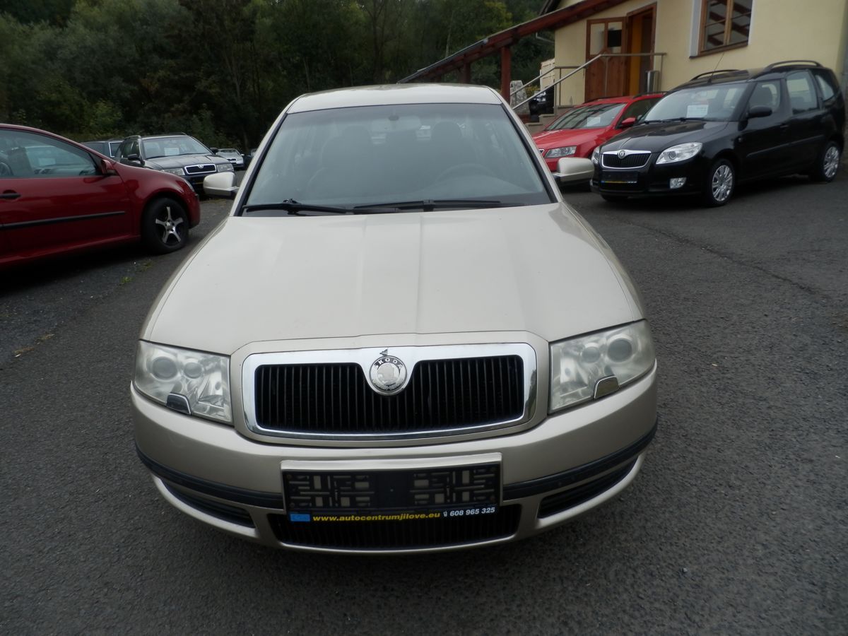 Škoda Superb, 1,9TDI 74KW DIGI-KLIMA - fotka 2