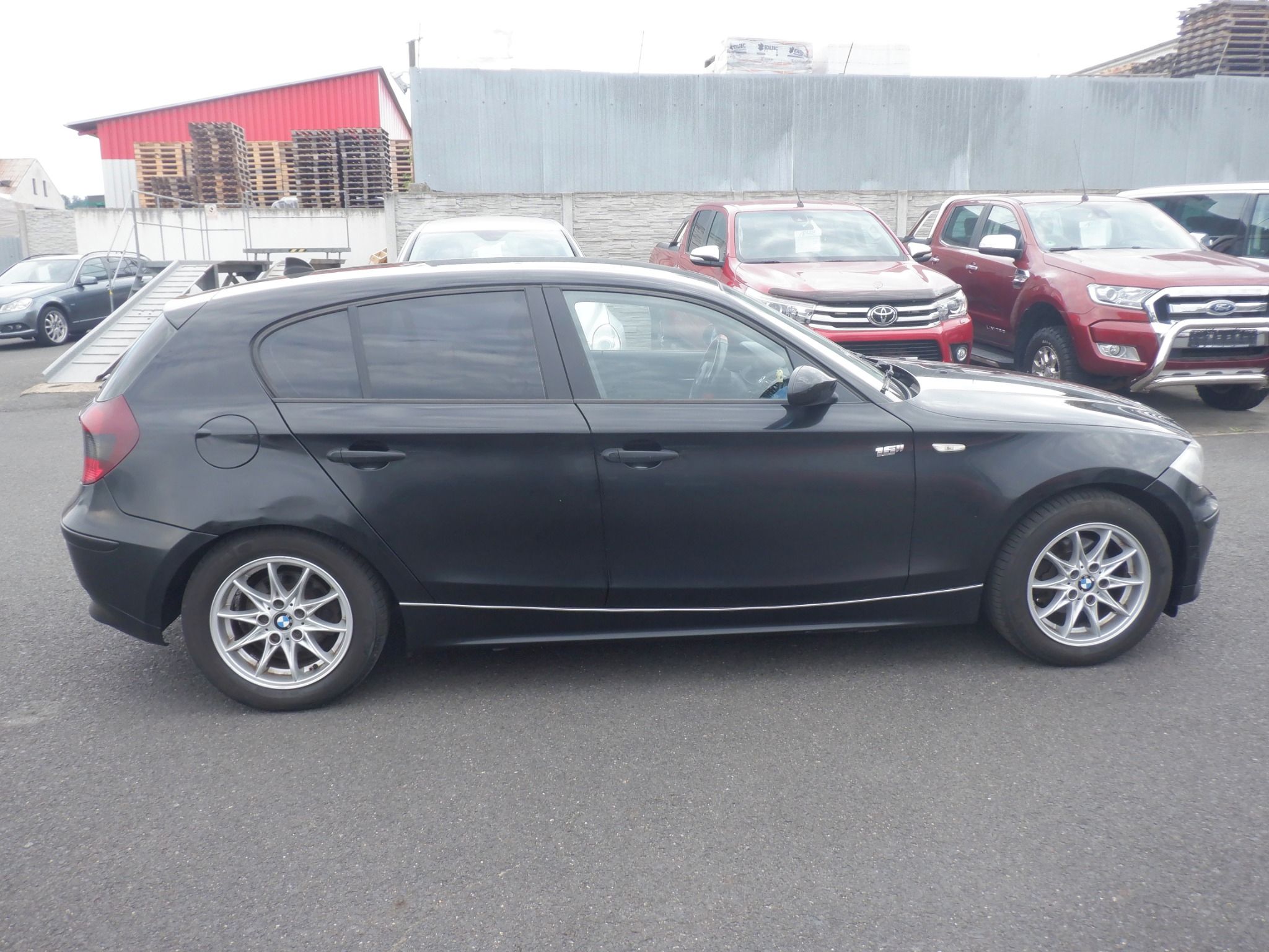 BMW Řada 1, 116i 1.6 - fotka 4