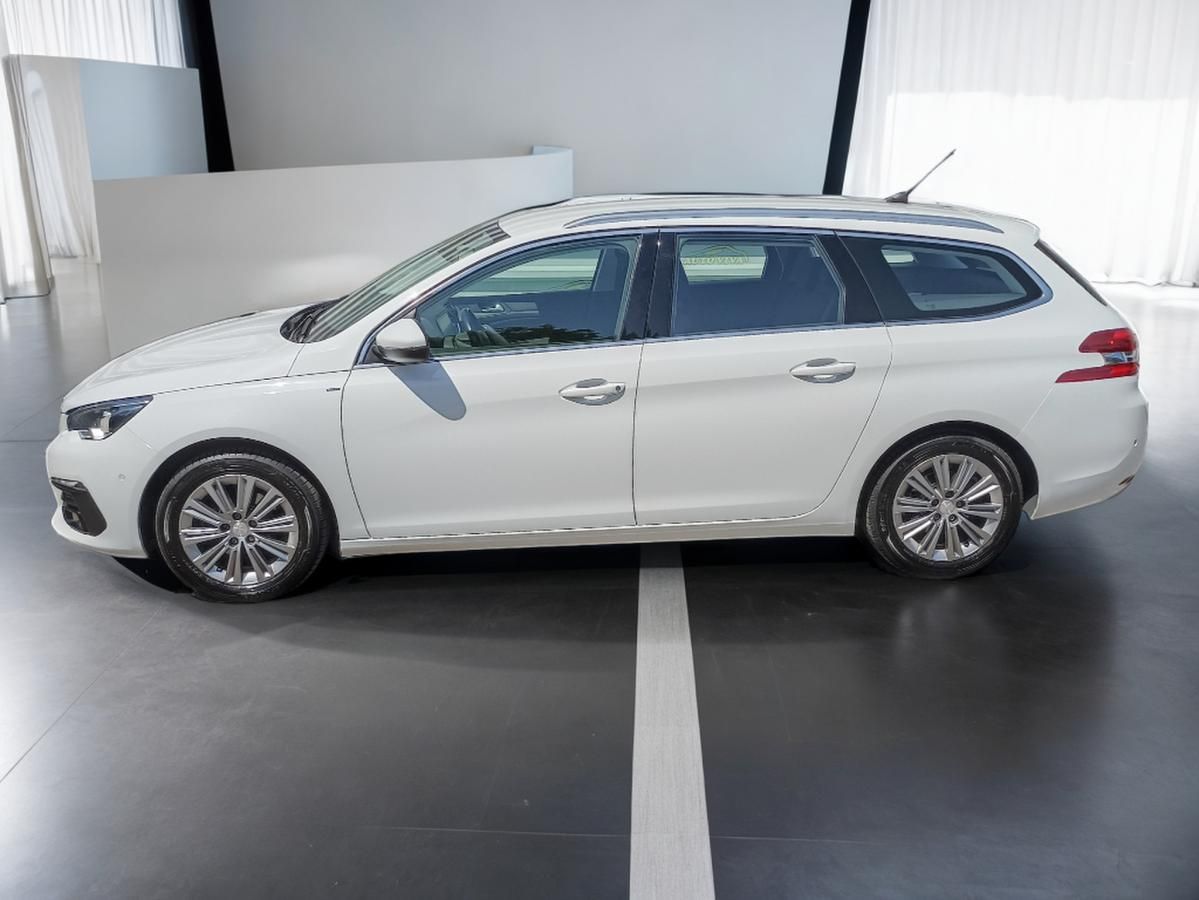 Peugeot 308, 1,5 BlueHDi 96kw Allure,S&S,ČR - fotka 2