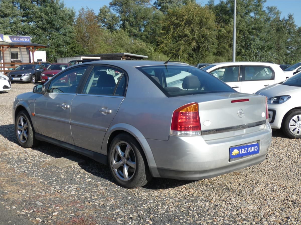 Opel Vectra, 2,2 i - fotka 4