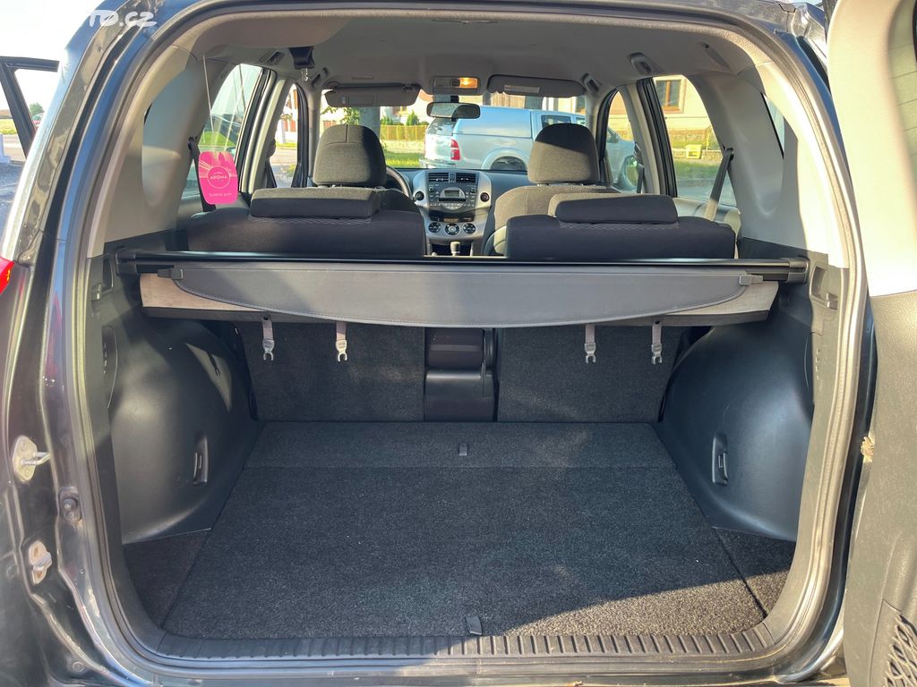 Toyota Rav4, fotka 12
