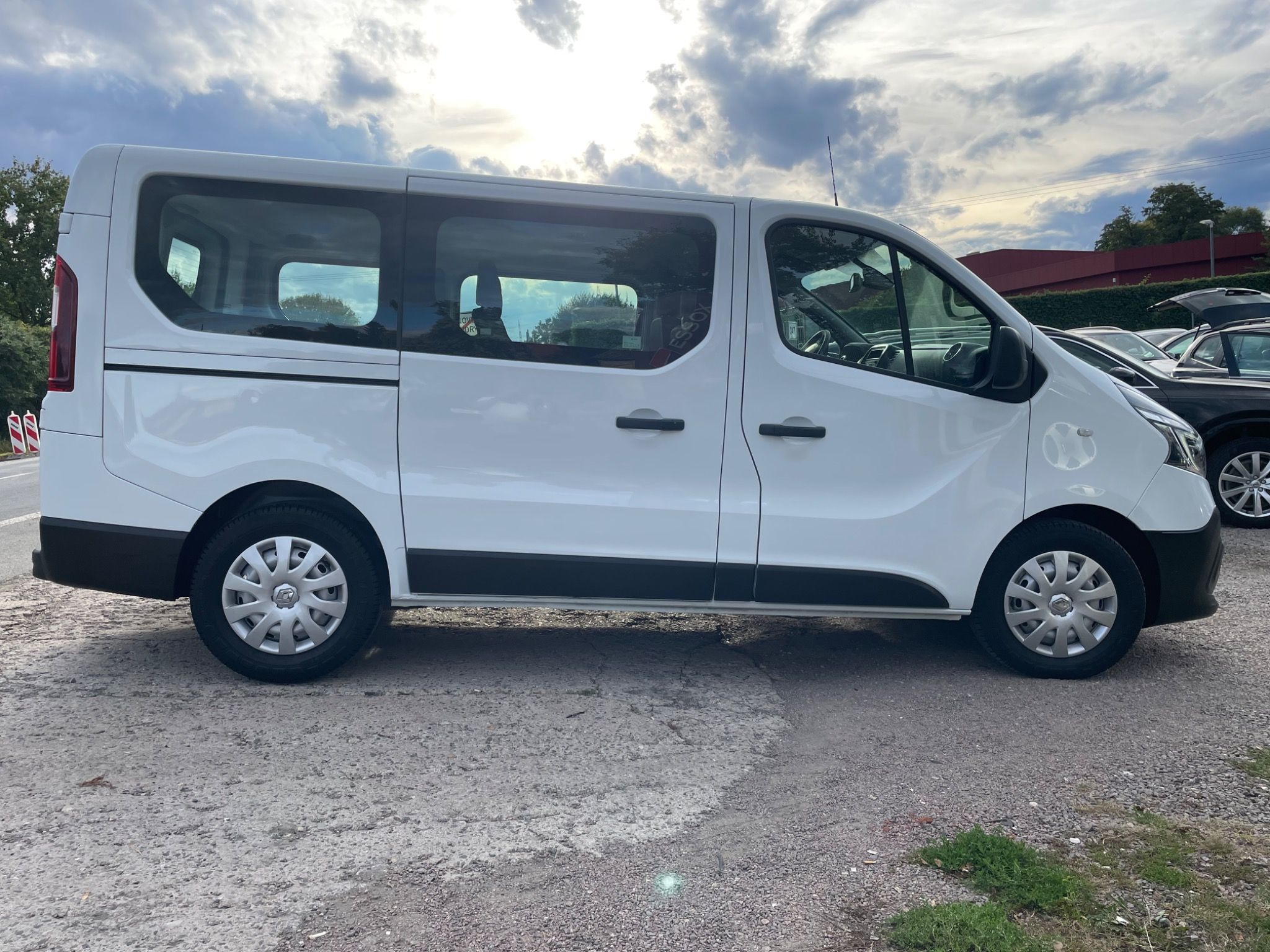 Renault Trafic, 2.0dCi120k ČR 6.míst DPH tažné