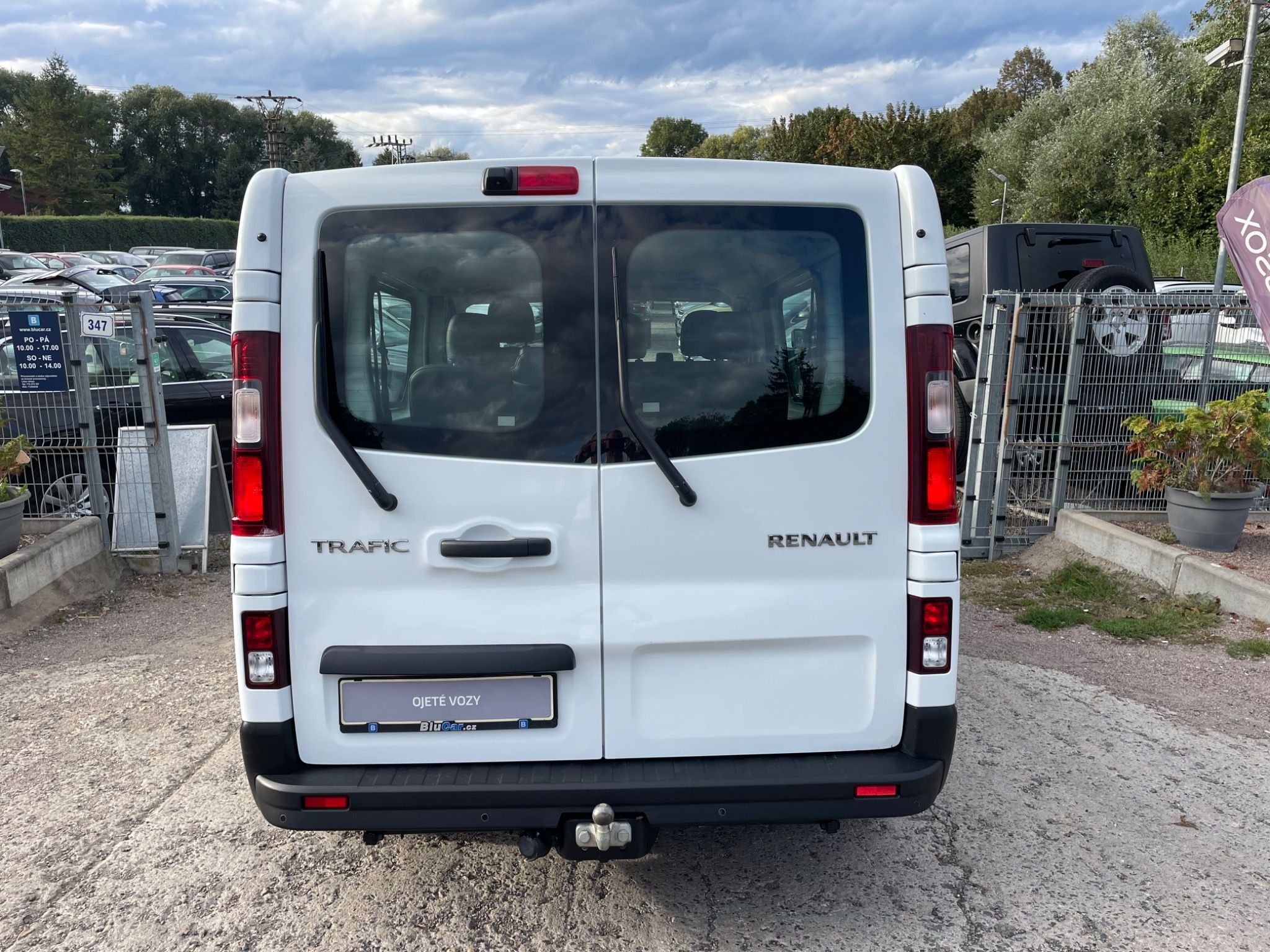 Renault Trafic, 2.0dCi120k ČR 6.míst DPH tažné - fotka 5