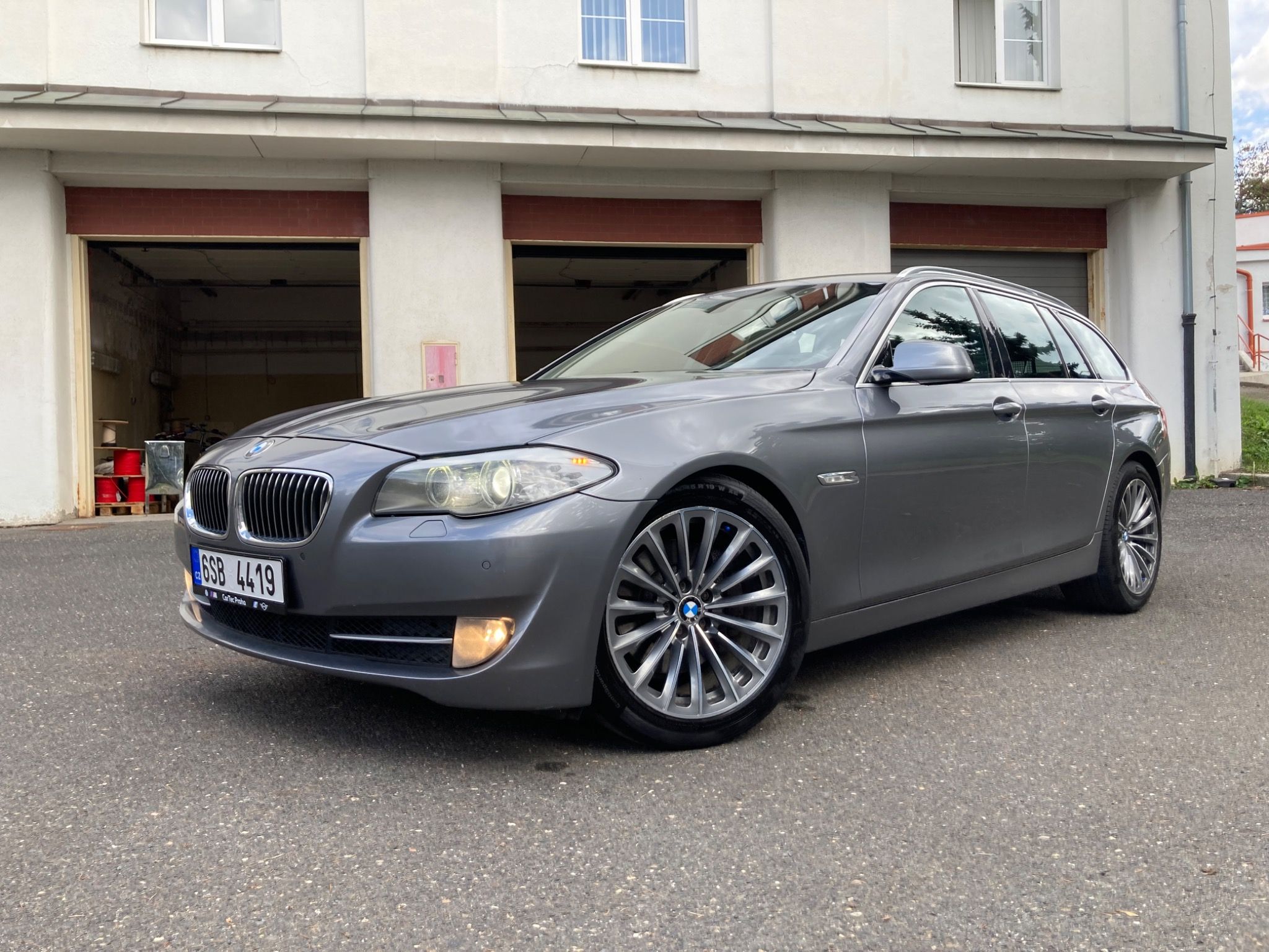 BMW Řada 5, 525d Xdrive 160kW DPH - fotka 2