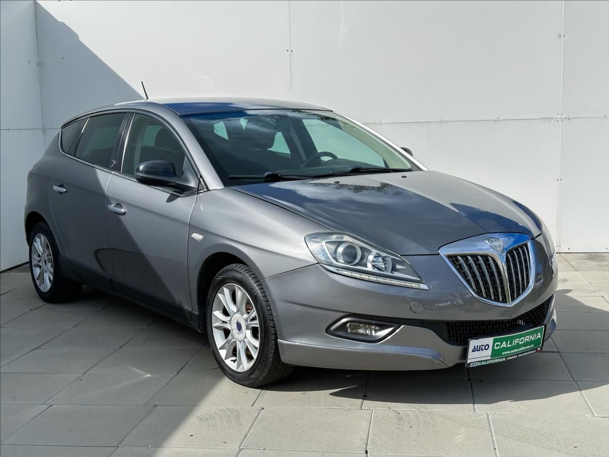 Lancia Delta, 1,6 JTD Klima,Tempomat - fotka 4