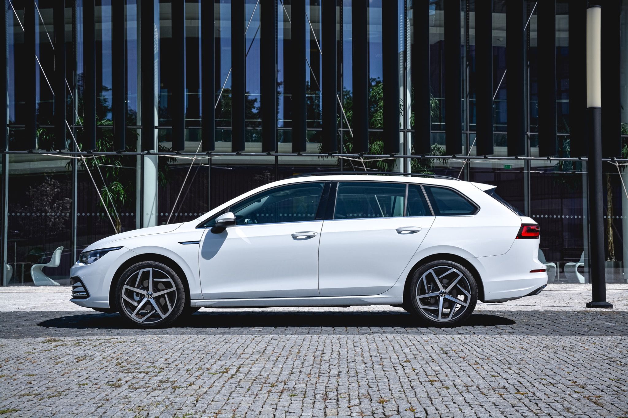 Volkswagen Golf, Variant Style 1,5 eTSI 7DSG mH - fotka 3