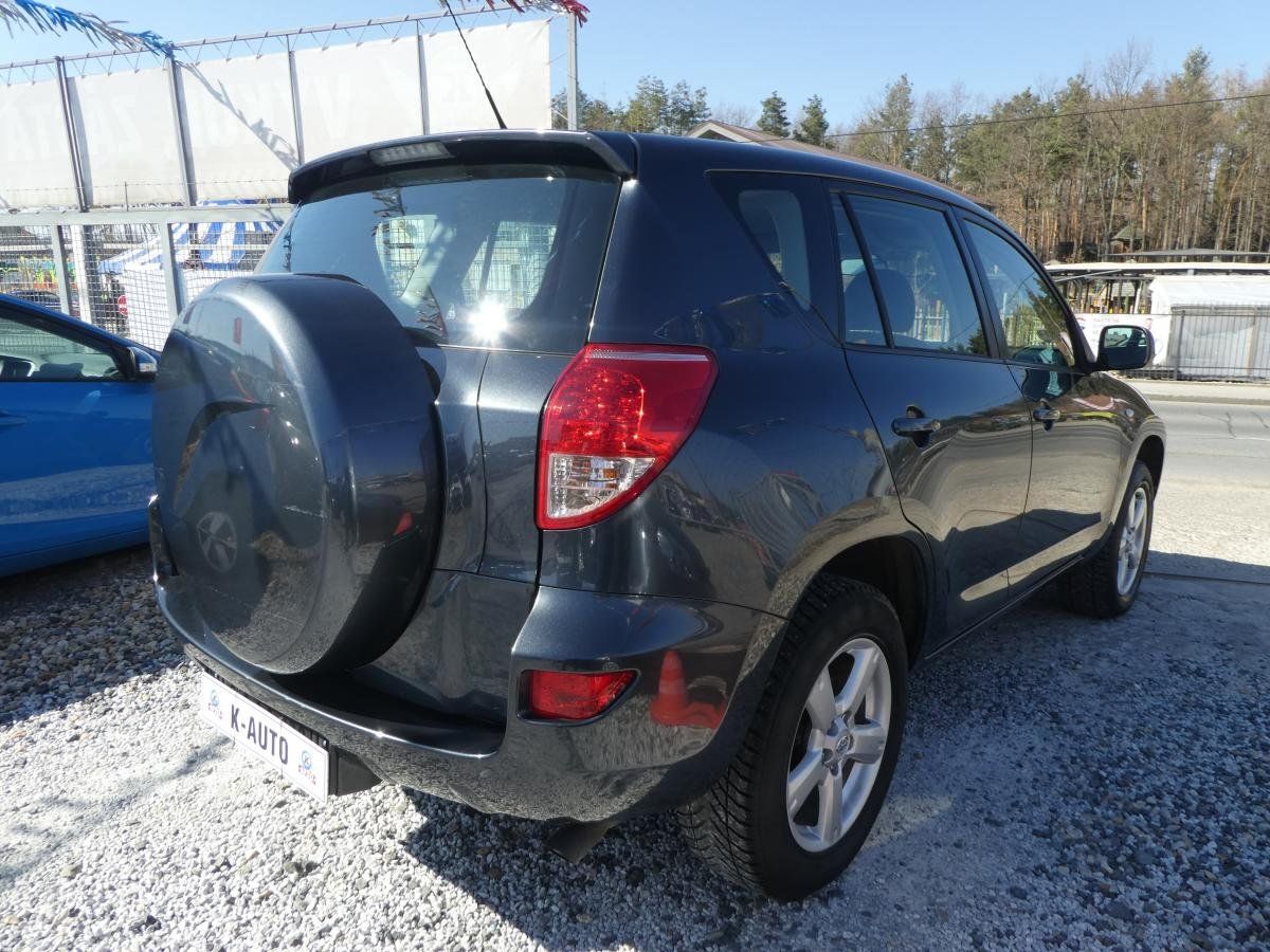 Toyota Rav4, 2.0i 112kW*Klima*Alu*4x4* - fotka 4