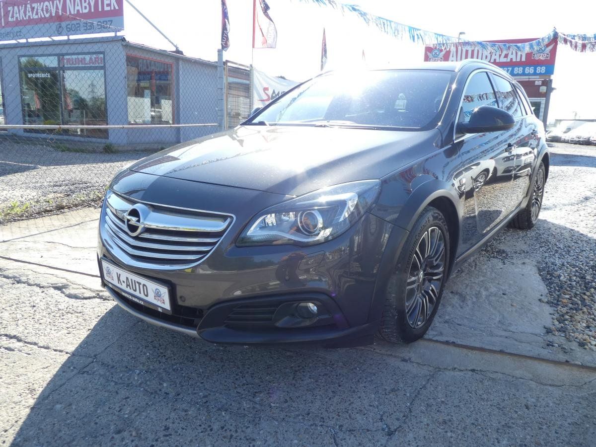 Opel Insignia, 2.0CDTi 120kW*4x4*Country T.*