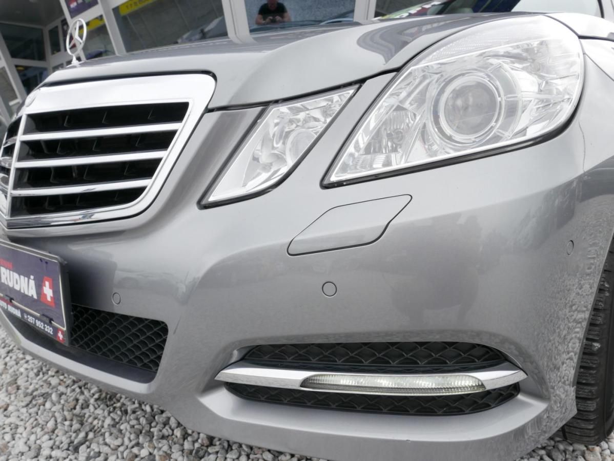 Mercedes-Benz Třídy E, E-250 CGI Avantgarde Automat - fotka 2