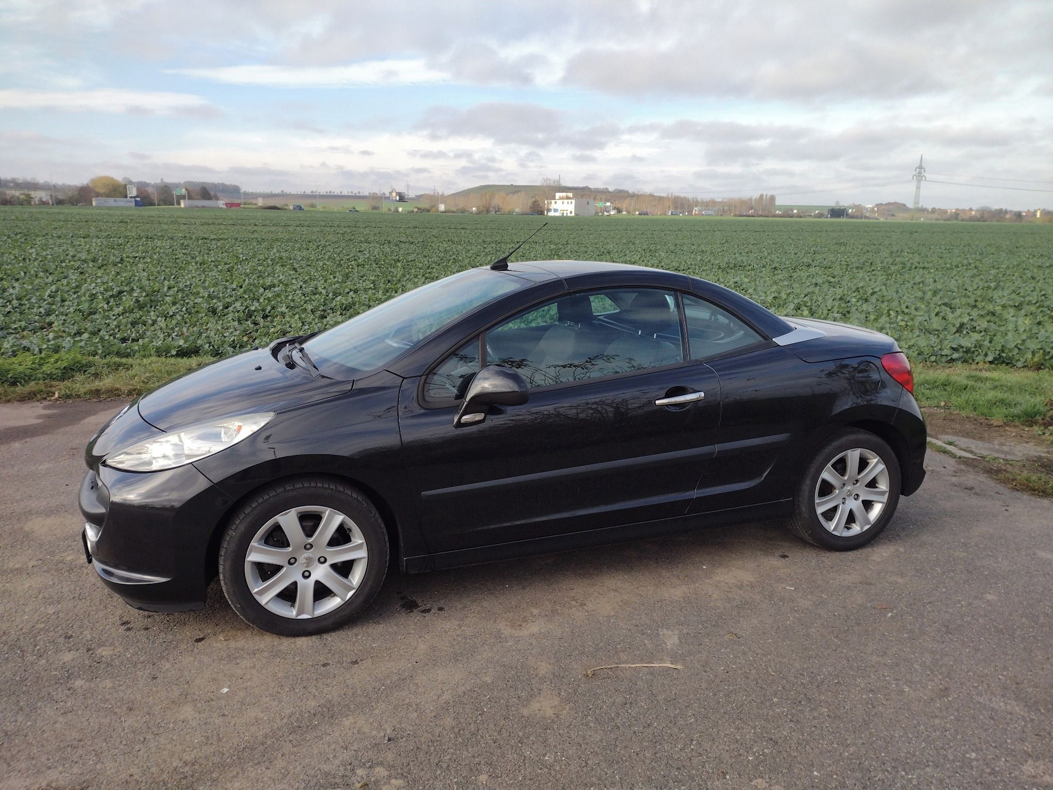 Peugeot 207, CC 1.6HDi 80kW KLIMA,SERVIS.KN - fotka 5