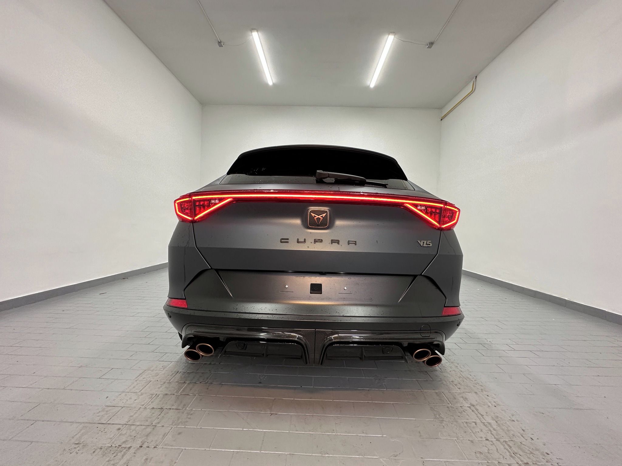 Cupra Formentor, VZ5 - 2.5TSi carbon ext + int - fotka 6