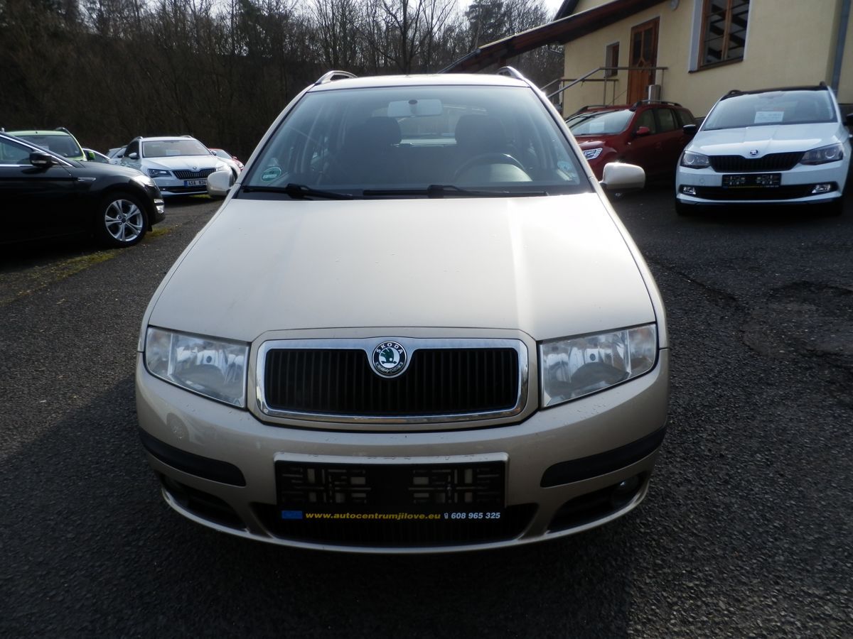 Škoda Fabia, 1,4 74KW KLIMA - fotka 2