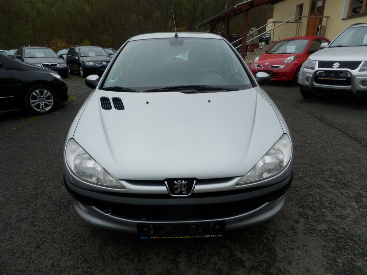 Peugeot 206, 1,6 65KW KLIMA - fotka 2