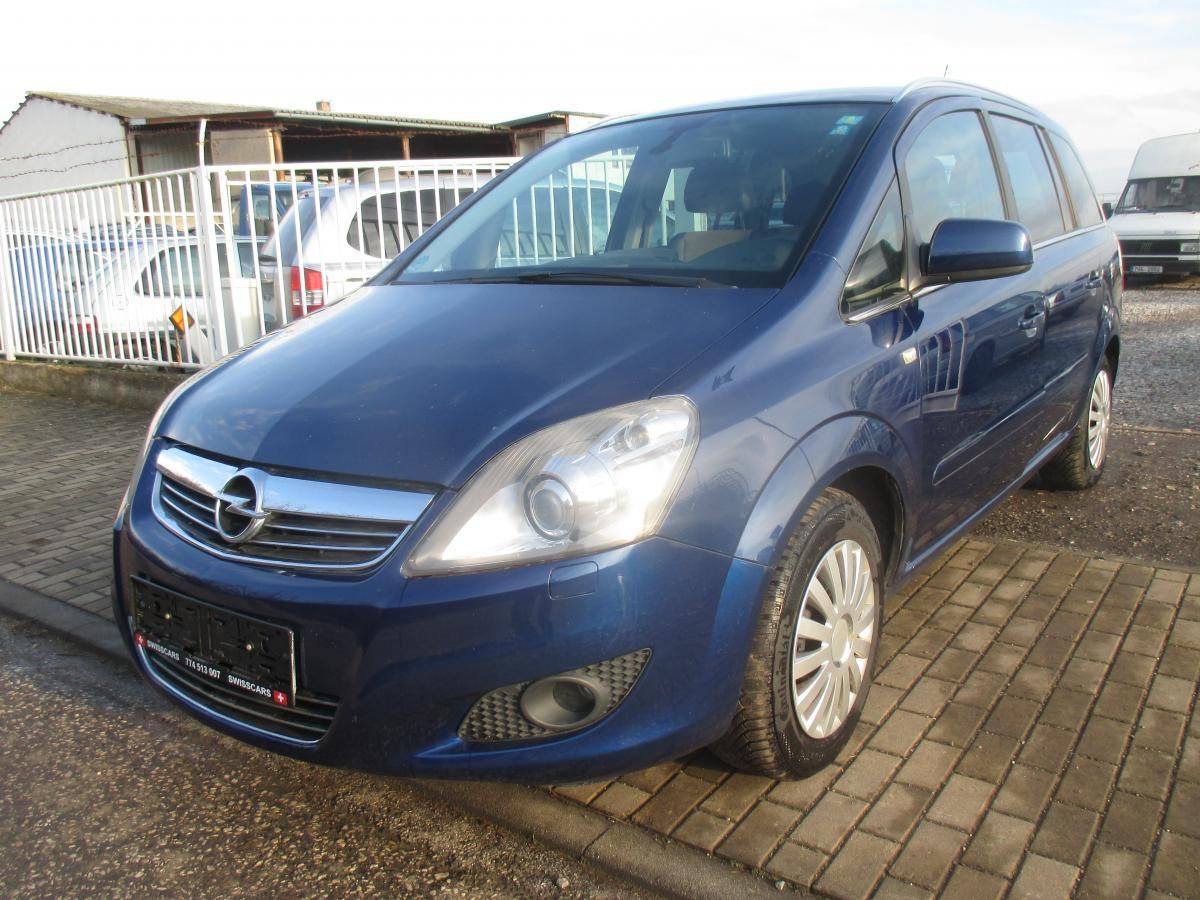 Opel Zafira, 1,8i 7míst - fotka 2