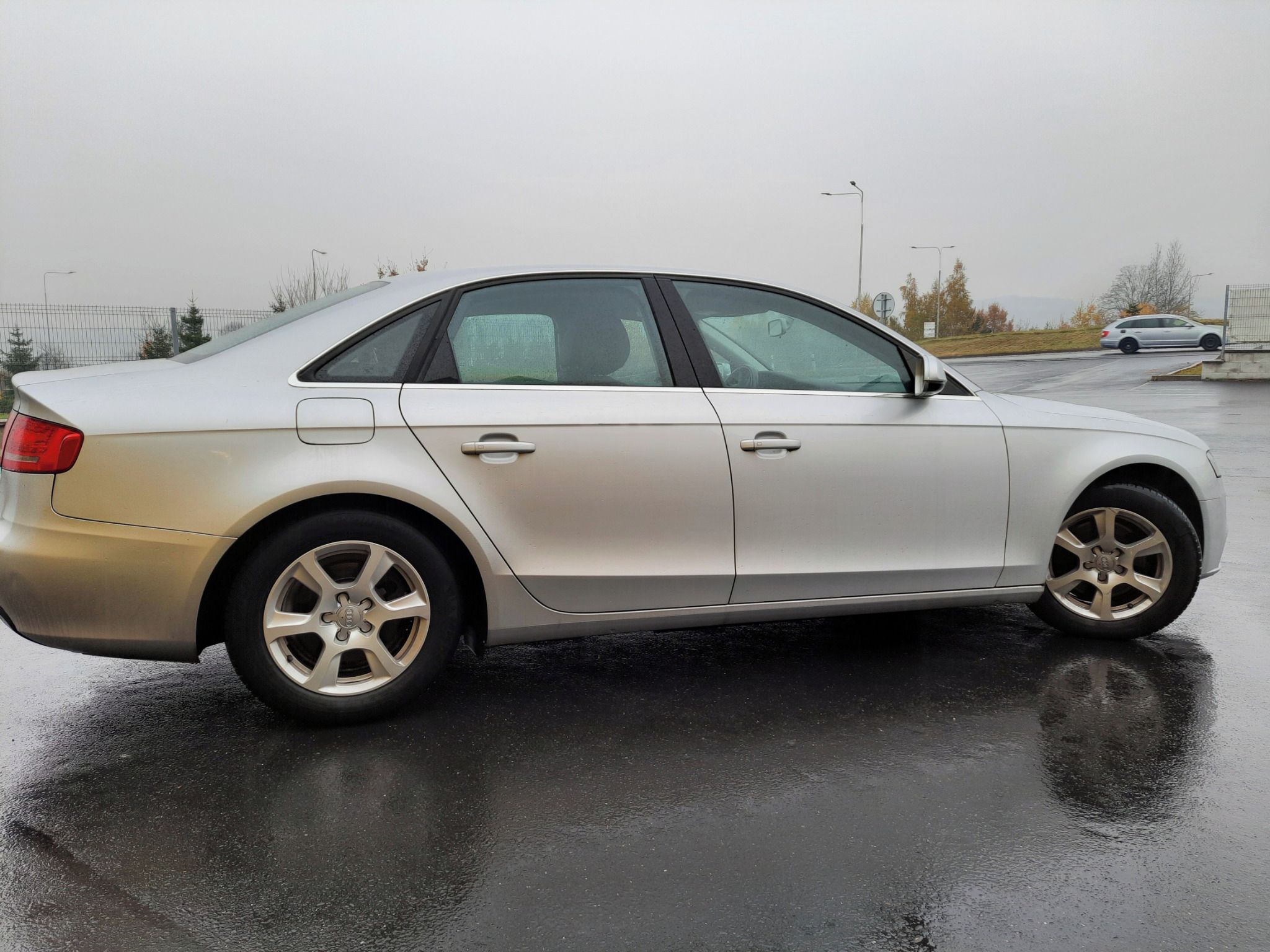 Audi A4, najeto 98500 km,ZARUKA - fotka 4
