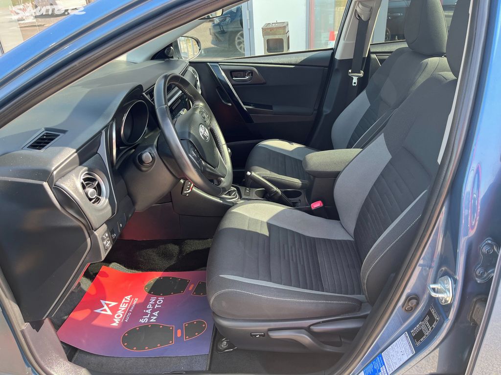 Toyota Auris, fotka 9