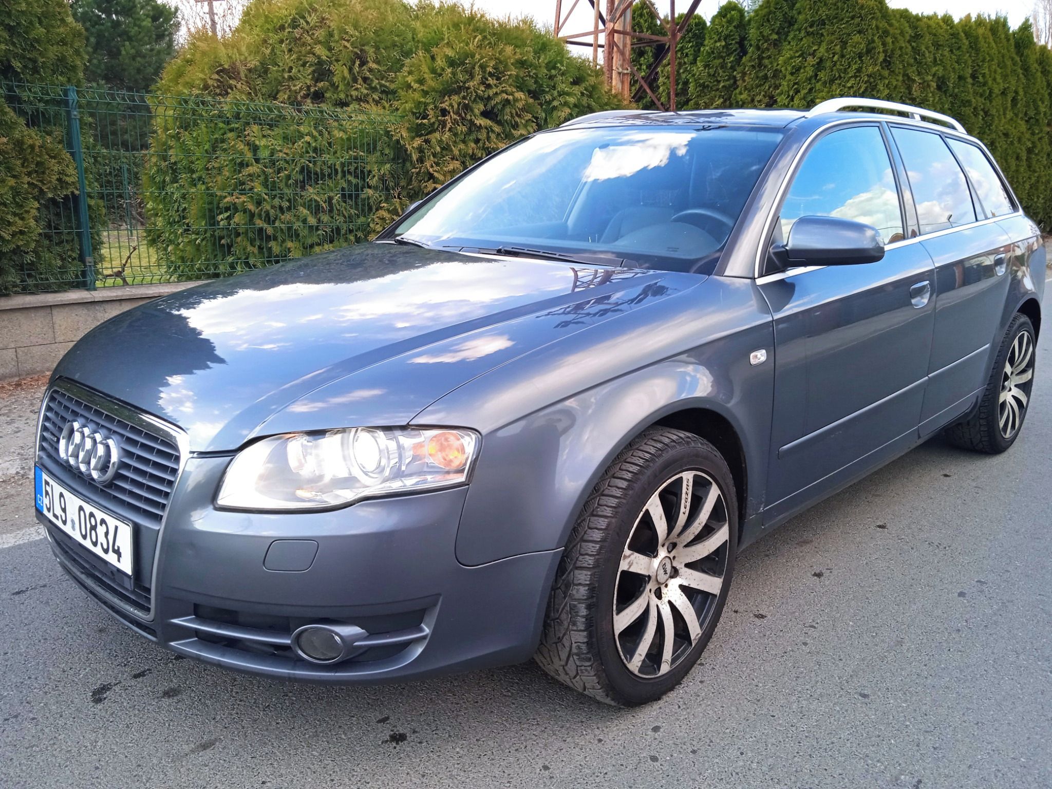 Audi A4, 3.0TDi150kw,QUATTRO,F1,NAVI,XE