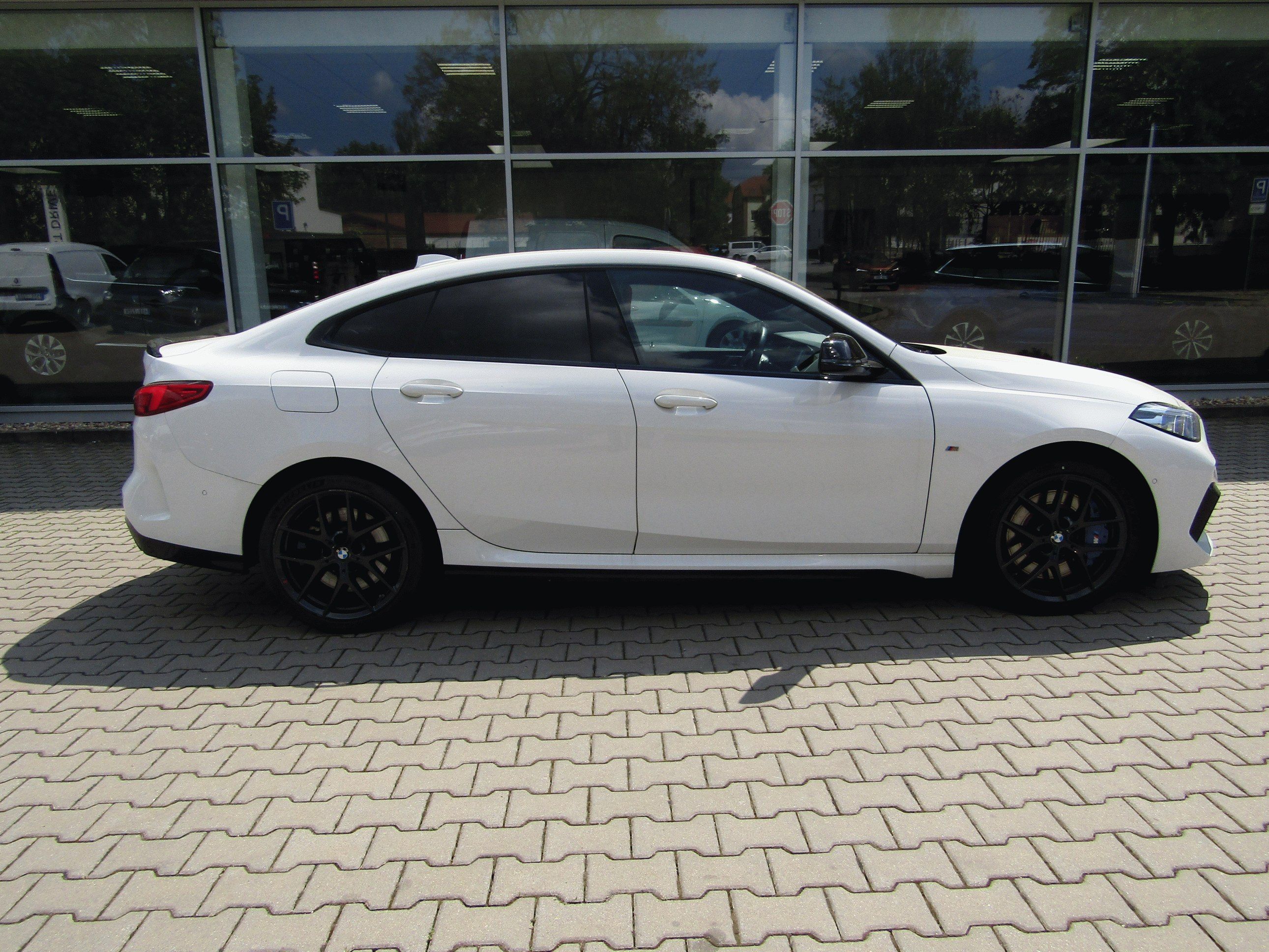 BMW Řada 2, M235i xDrive 225 kW - fotka 3