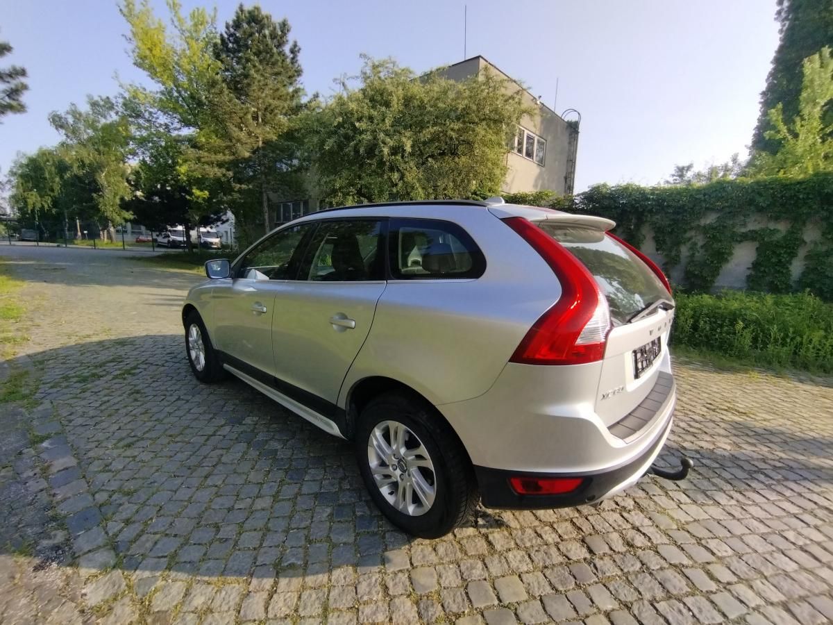 Volvo XC60, 2.4D / 120 kW, 4x4, - fotka 5