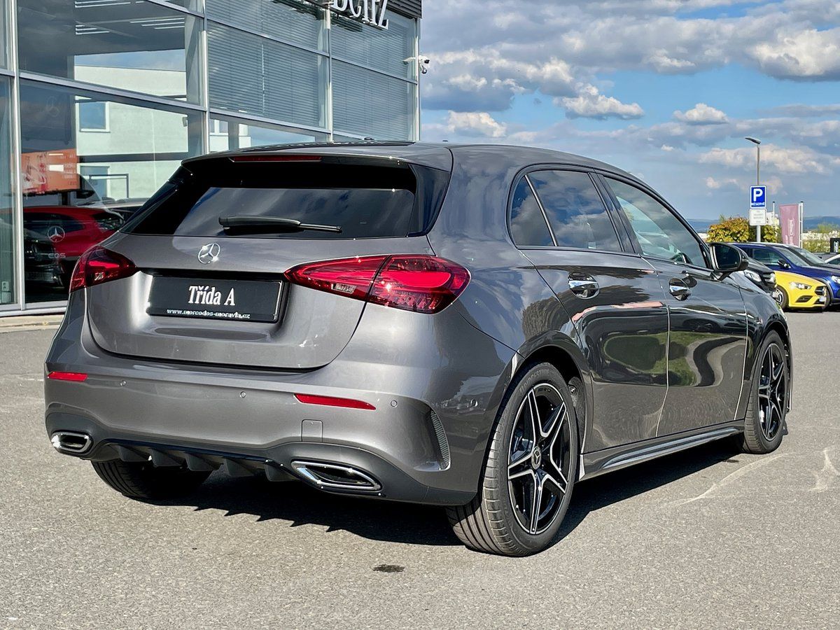 Mercedes-Benz Třídy A, 180 AMG linie - fotka 3