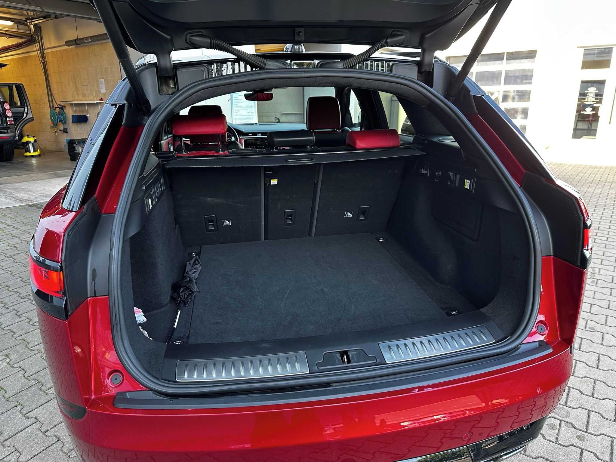 Land Rover Range Rover Velar, 5.0i 550k 4WD SVA - fotka 6