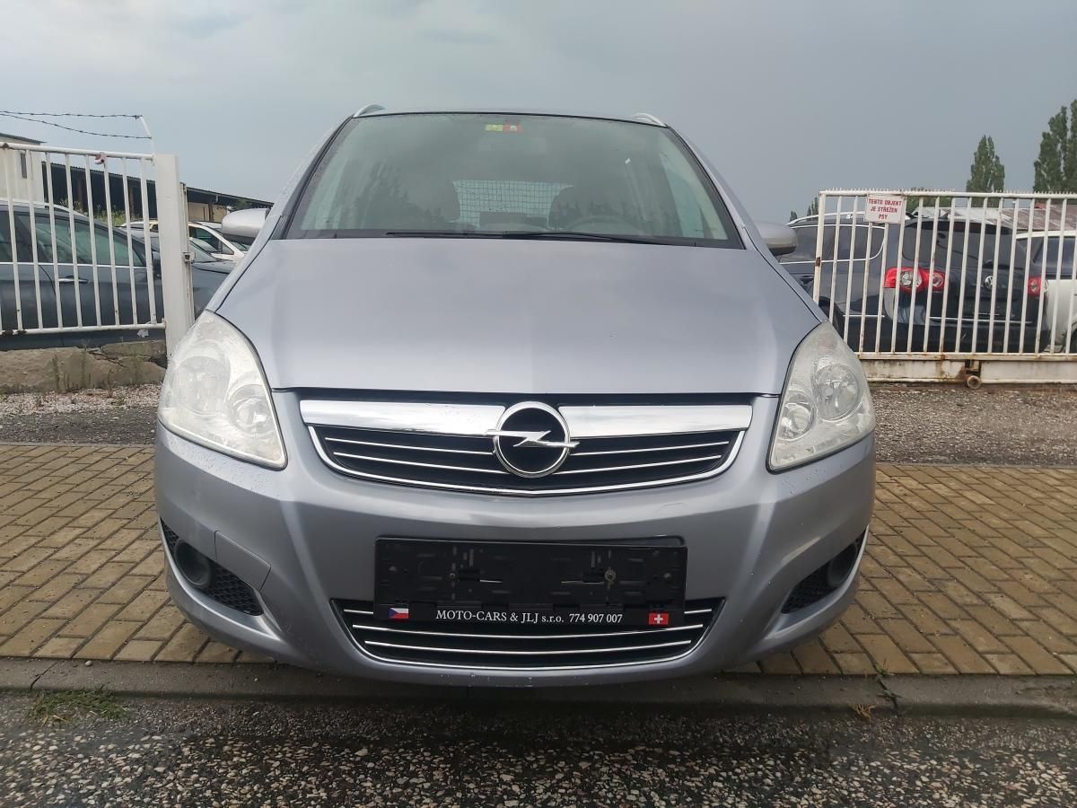 Opel Zafira, 2,2  110 KW - fotka 4