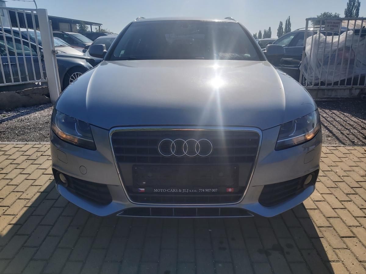 Audi A4, 2,0 132 KW - fotka 3