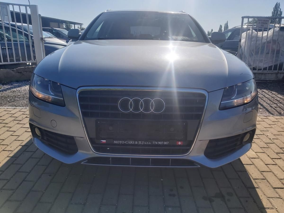 Audi A4, 2,0 132 KW - fotka 2