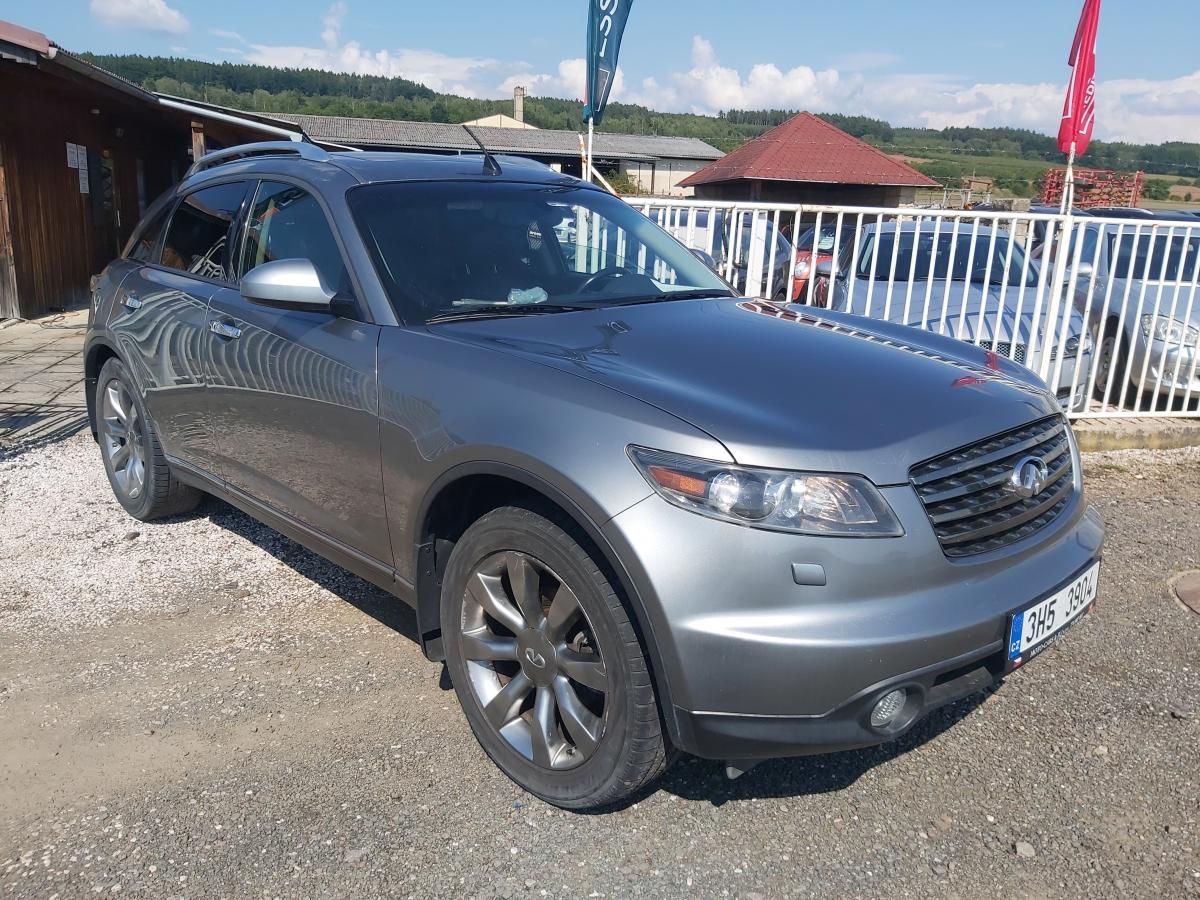 Infiniti FX45, 4,5   232KW V8 - fotka 2