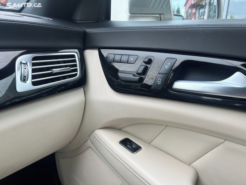 Mercedes-Benz CLS, fotka 20