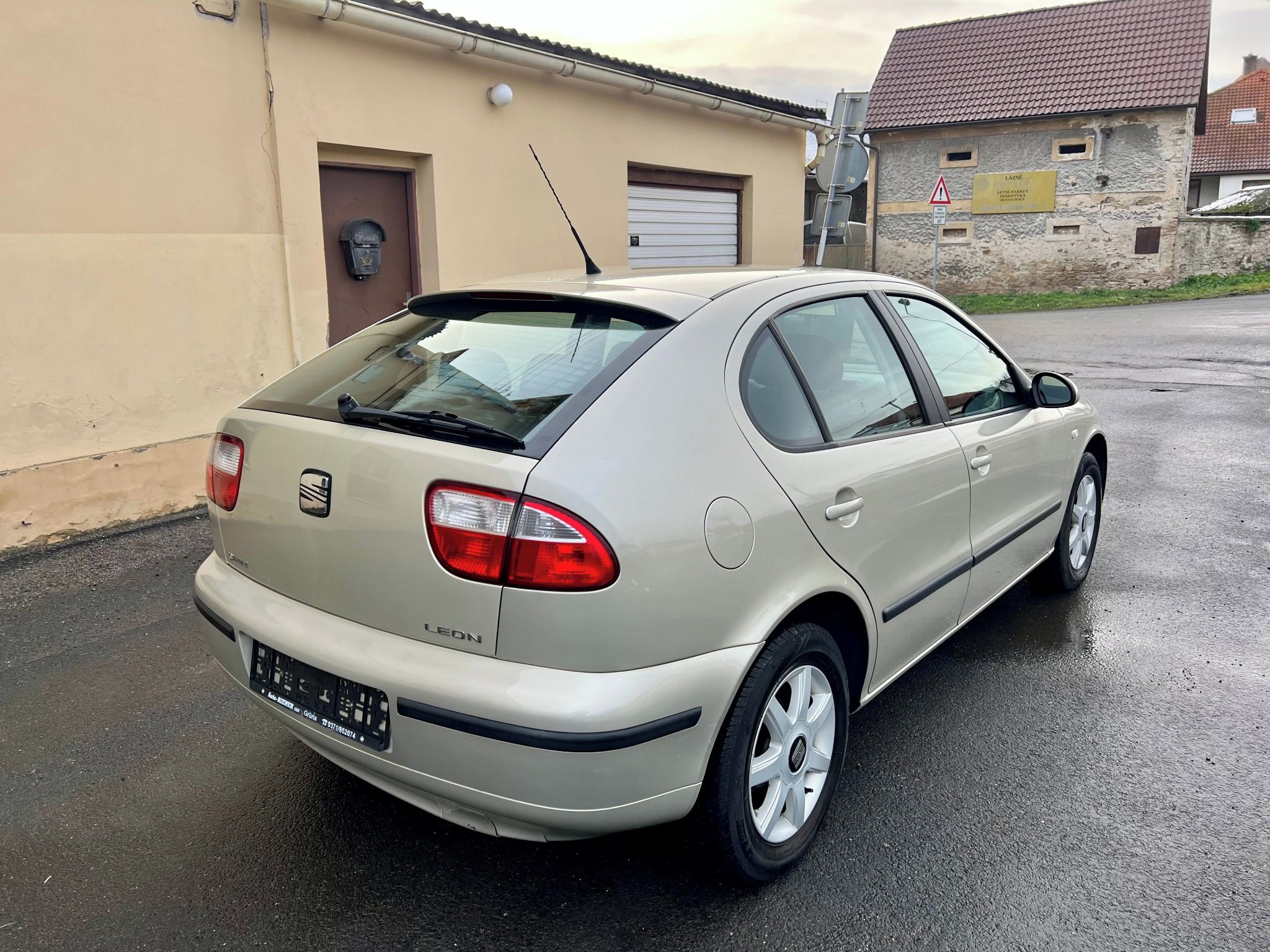 Seat Leon, 1.6i 16V. 77kW Klima. - fotka 5