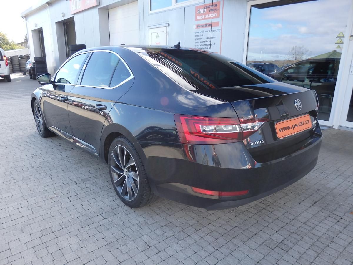 Škoda Superb, 2.0 TDI 140kW L&K 4x4 - fotka 5