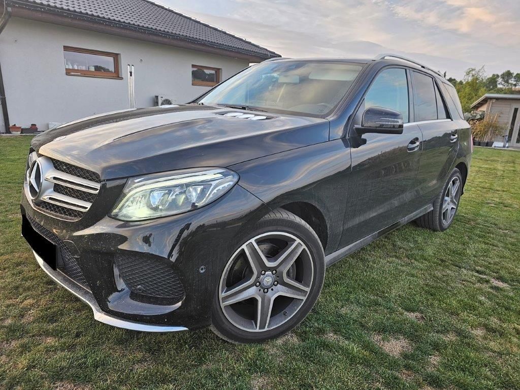Mercedes-Benz GLE, 350d 4M AMG - fotka 3