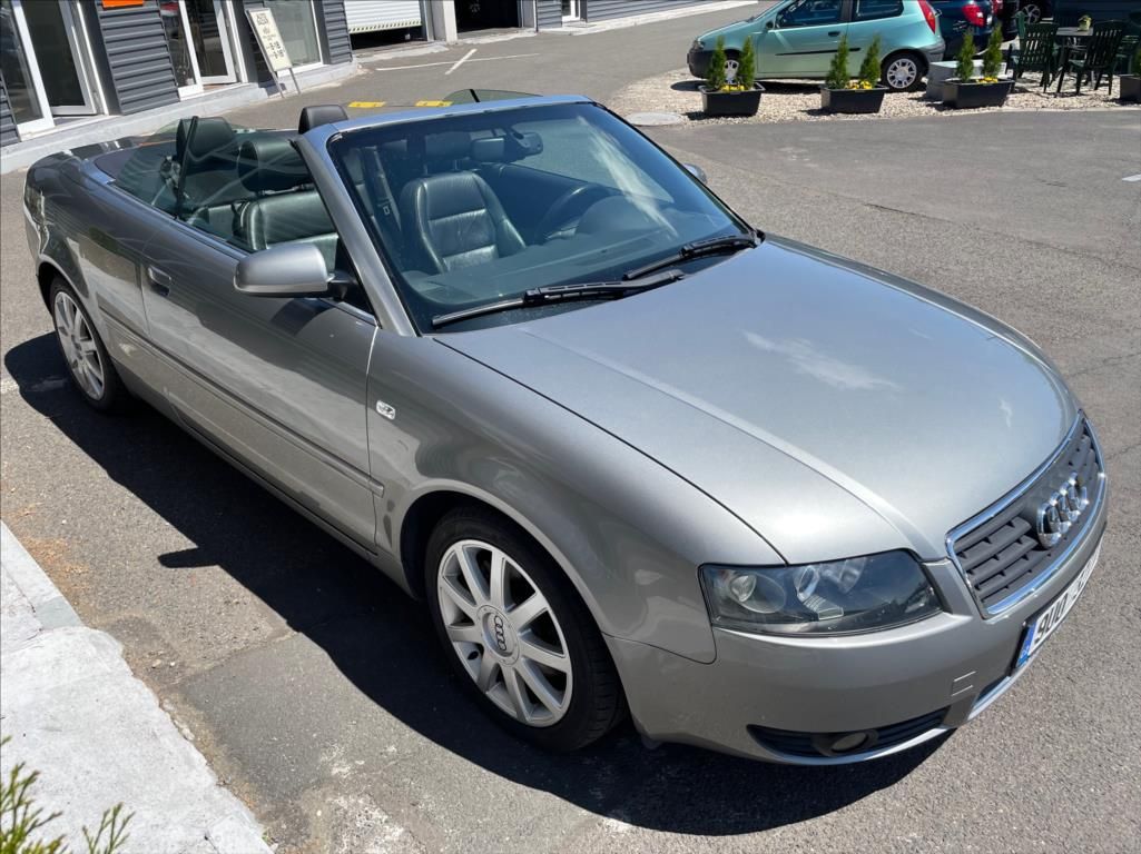 Audi A4, 2,5 - fotka 6