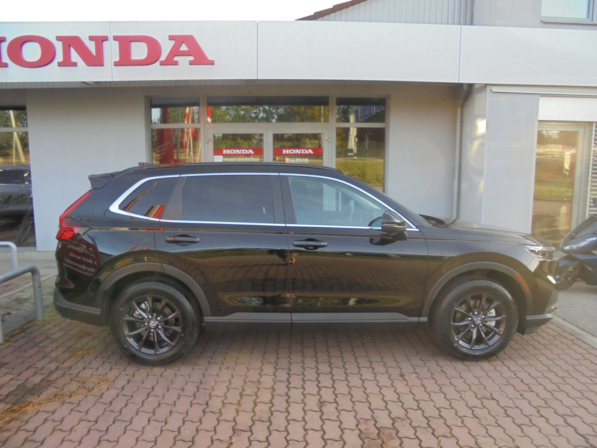 Honda CR-V, 2.0e:HEV ELEGANCE EXCLUSIVE 26 - fotka 6