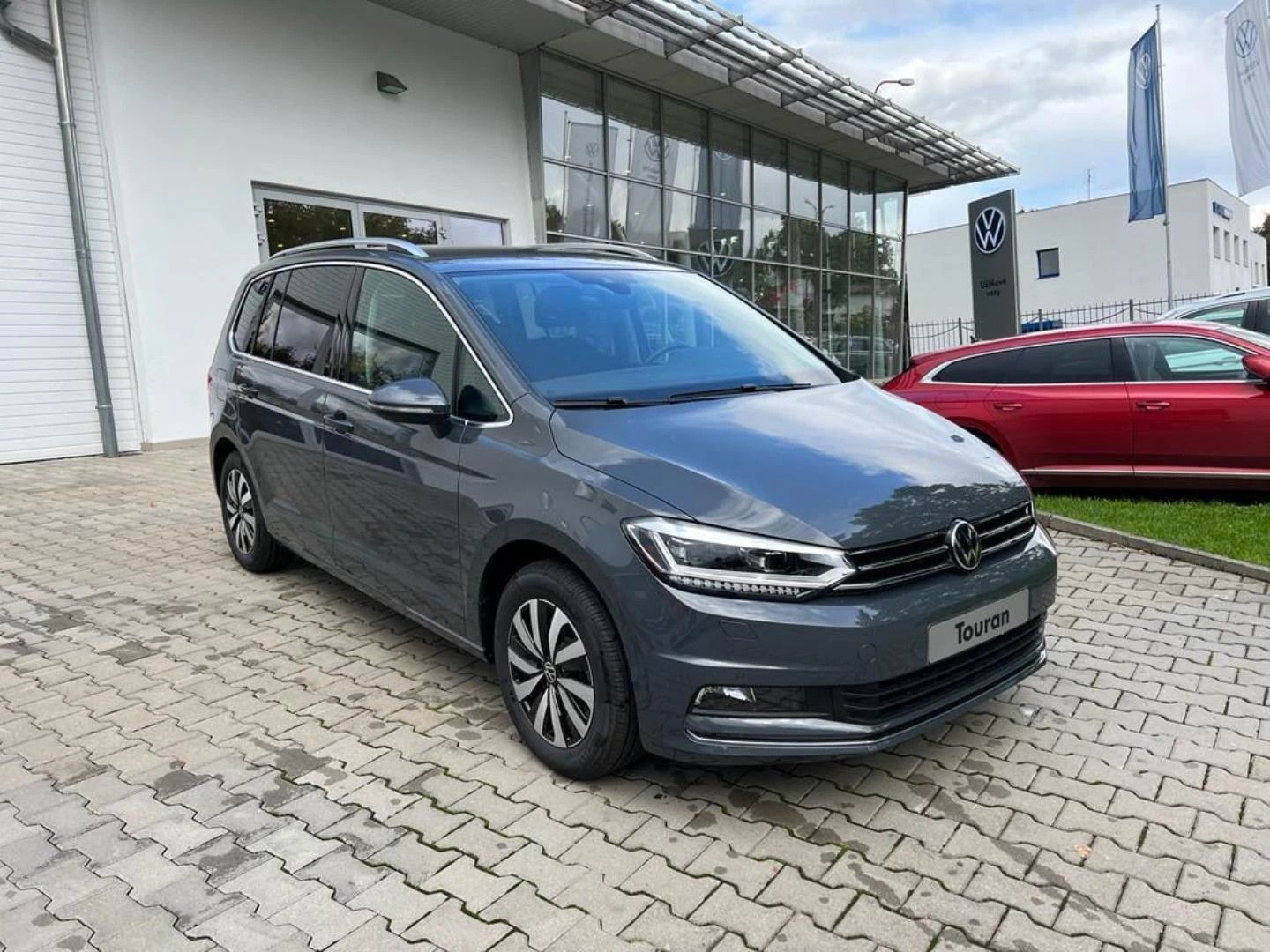 Volkswagen Touran, HL 1,5 TSI EVO 7DSG 110 kW - fotka 4