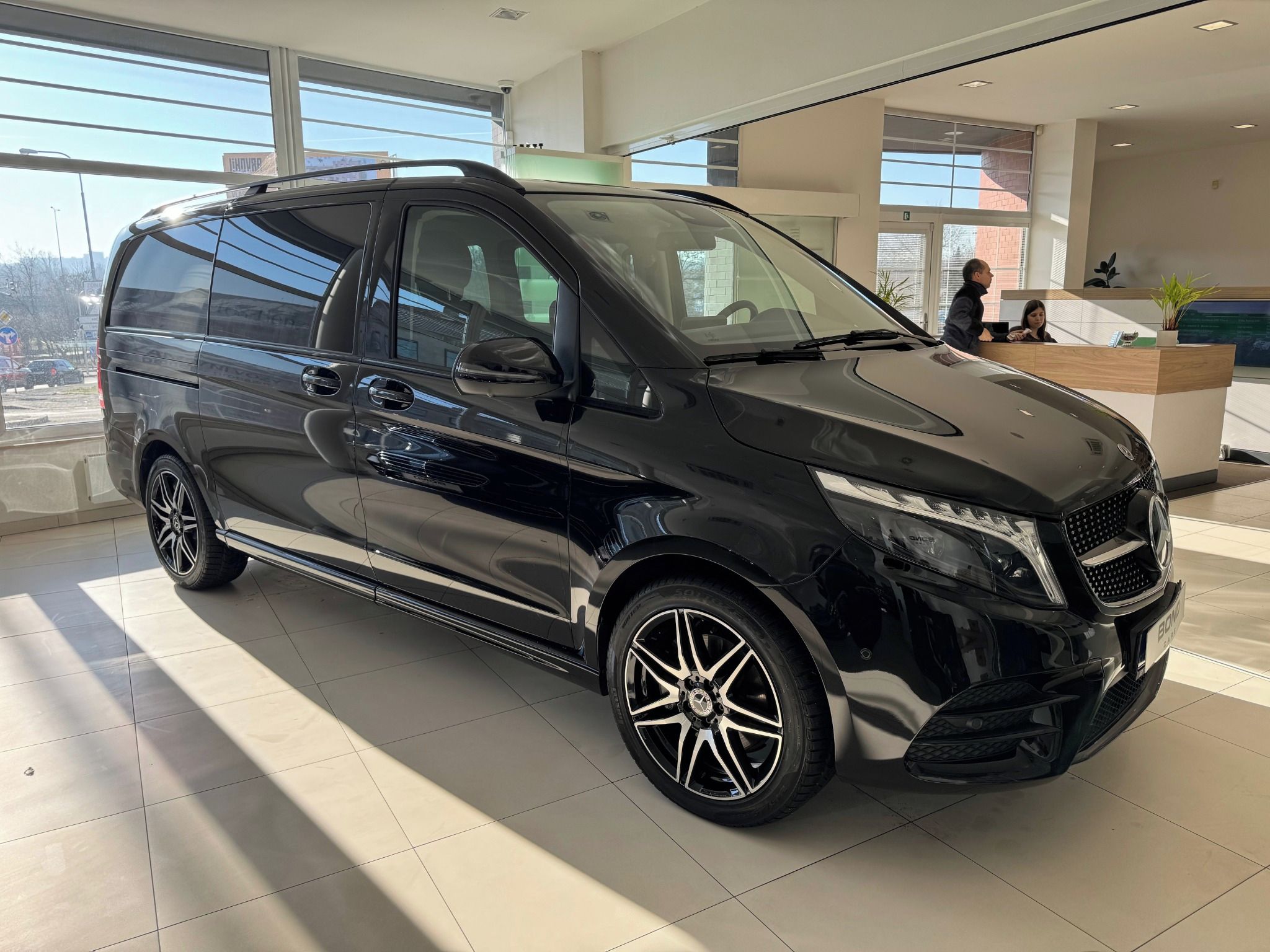 Mercedes-Benz Třídy V, 300 d 4MATIC - fotka 2